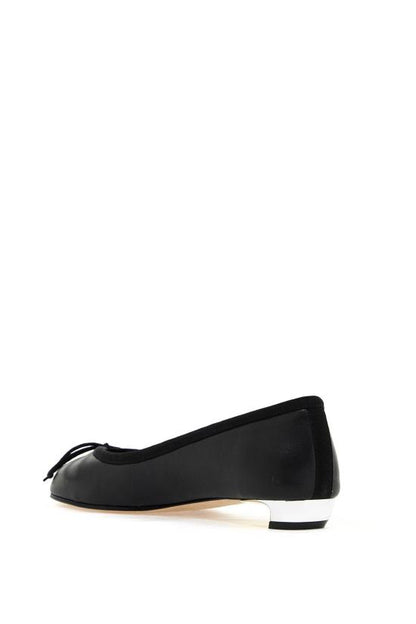 Flat shoes