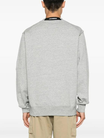 Long -sleeved t -shirt