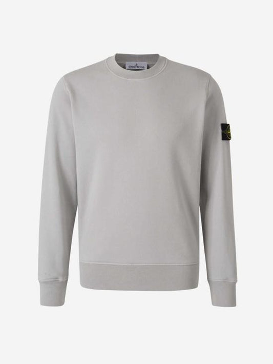 Long -sleeved t -shirt
