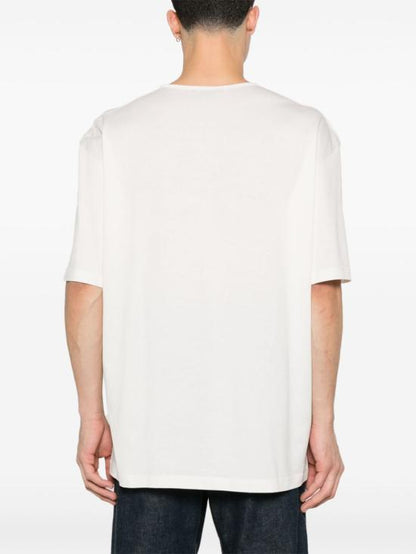 Short -sleeved t -shirt