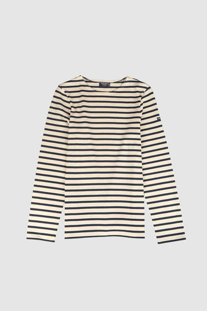 Long -sleeved t -shirt