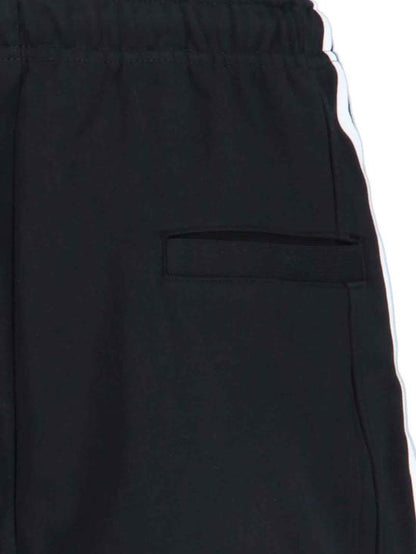Short pants