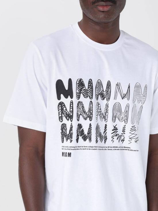 Short -sleeved t -shirt