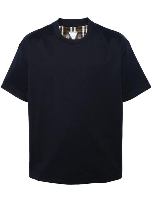 Short -sleeved t -shirt
