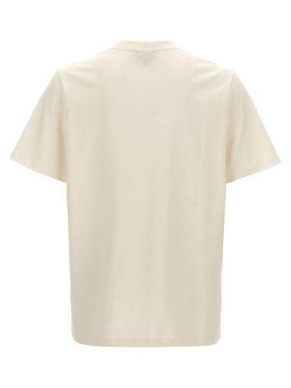 Short -sleeved t -shirt