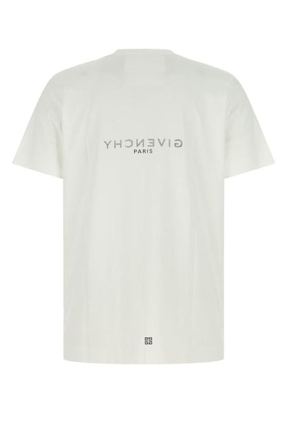 Short -sleeved t -shirt
