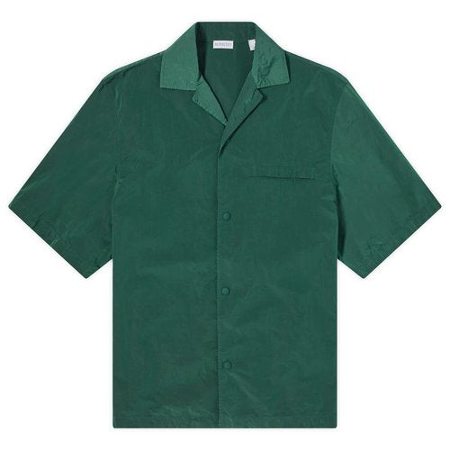Short -sleeved shirt