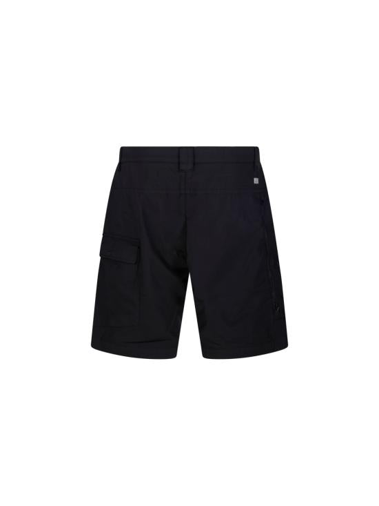 Short pants