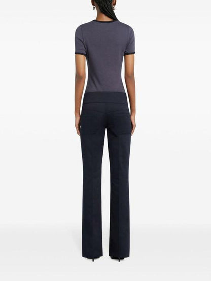 Short -sleeved t -shirt