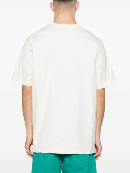 Short -sleeved t -shirt