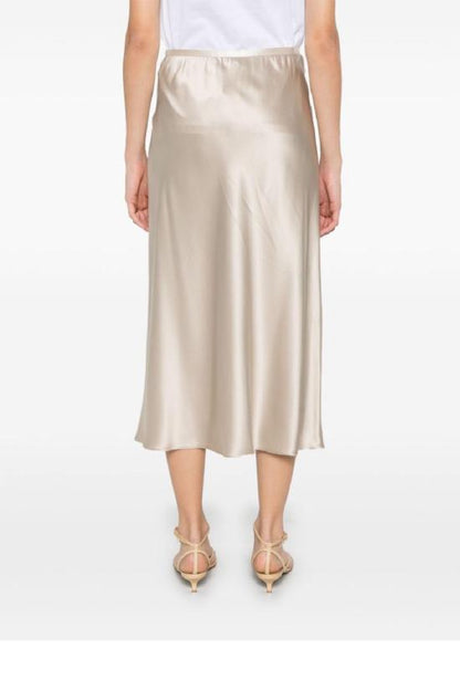 Long skirt