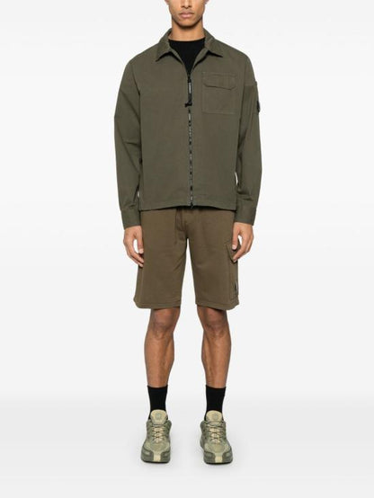 Short pants
