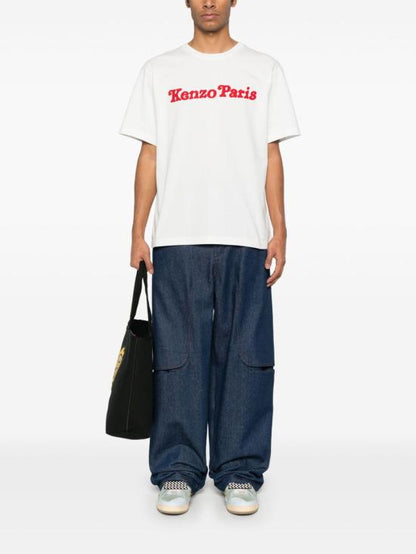 Short -sleeved t -shirt