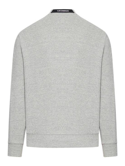 Long -sleeved t -shirt