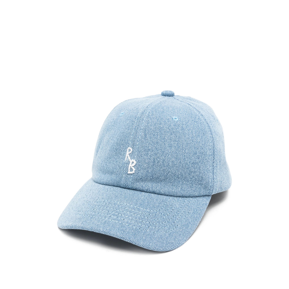 Cap Ruslan Baginskiy