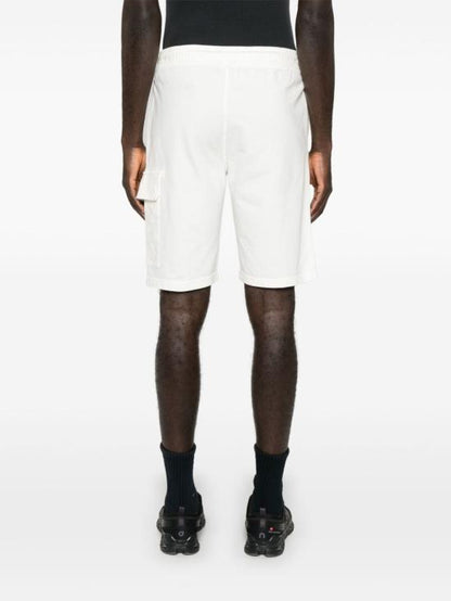 Short pants
