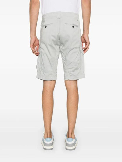 Short pants