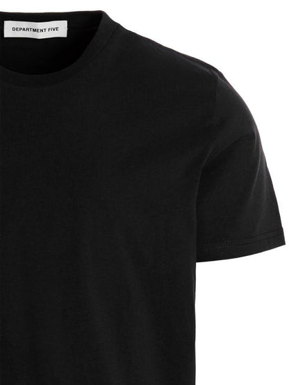 Short -sleeved t -shirt