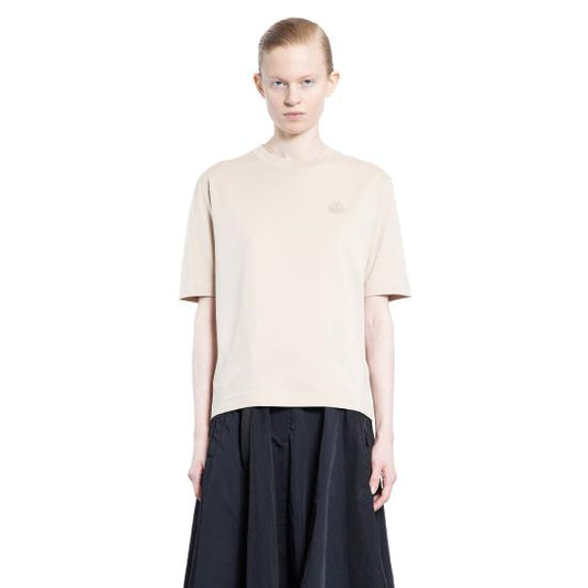 Short -sleeved t -shirt