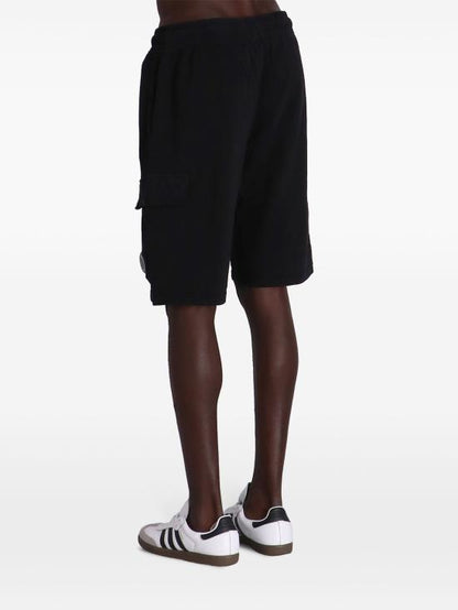 Short pants