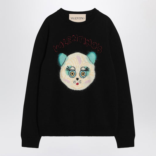 Black sweater with Le Chat de la Maison patch
