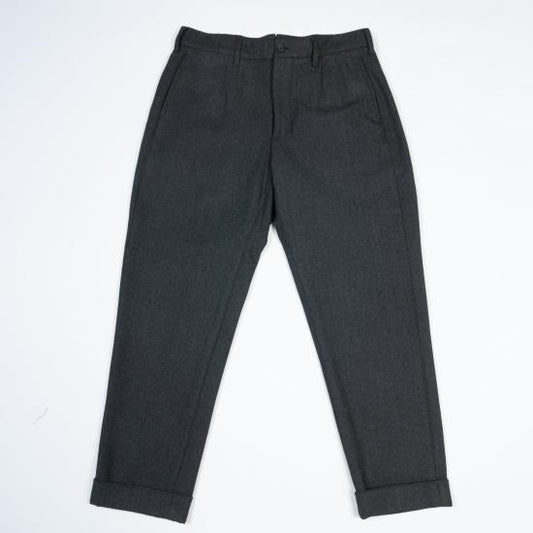 Short pants