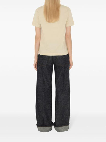 Short -sleeved t -shirt