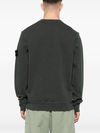Long -sleeved t -shirt