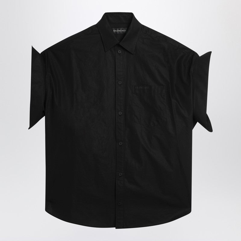Black shirt with turn-up sleeves