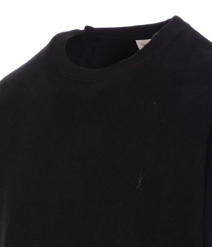 Long -sleeved t -shirt