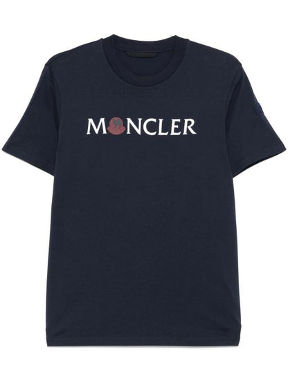 Short -sleeved t -shirt