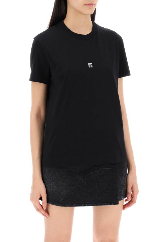 Short -sleeved t -shirt