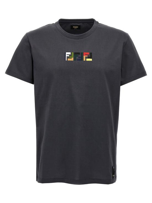 Short -sleeved t -shirt