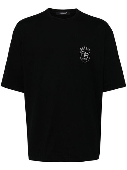 Short -sleeved t -shirt