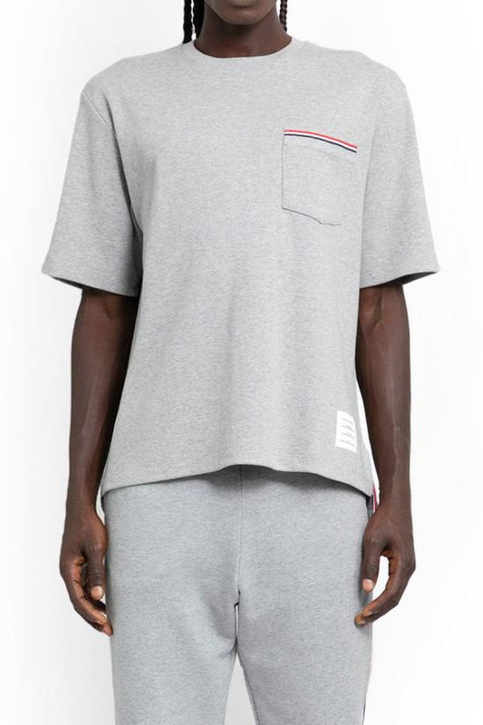 Short -sleeved t -shirt