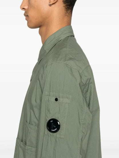 Long -sleeved shirt