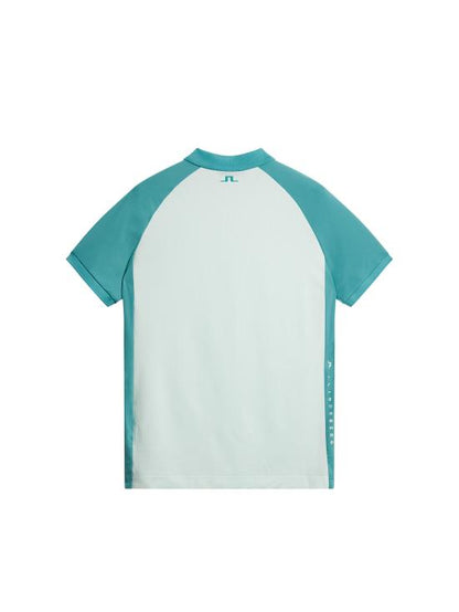 Short sleeve t -shirt