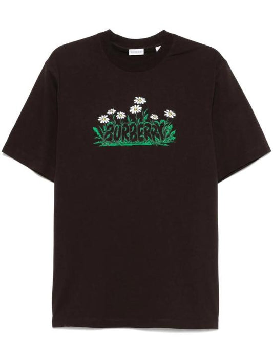 Short -sleeved t -shirt