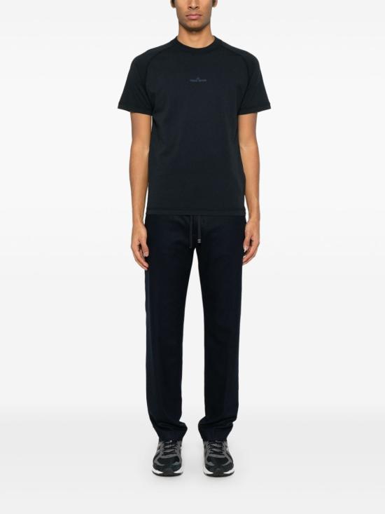 Short -sleeved t -shirt