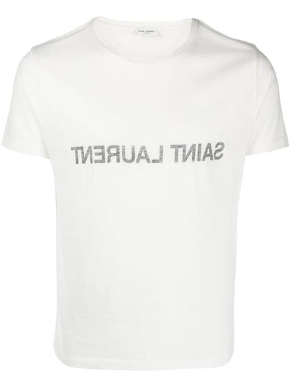 Short -sleeved t -shirt