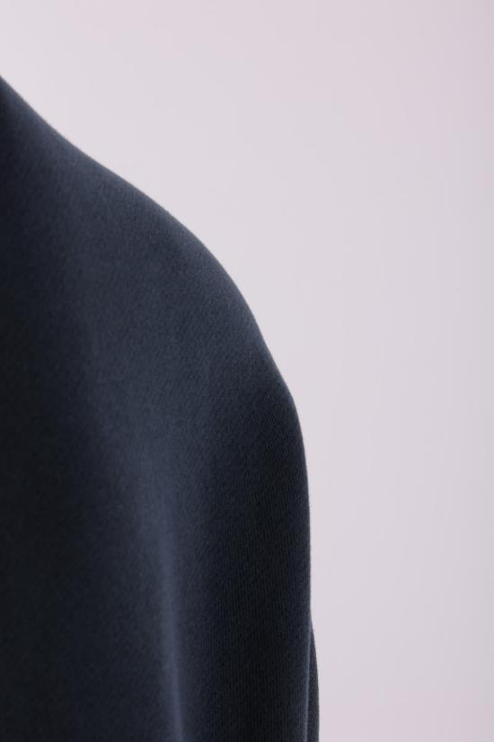 Long -sleeved t -shirt