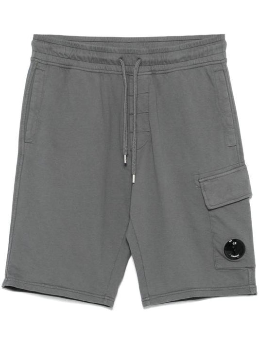 Short pants
