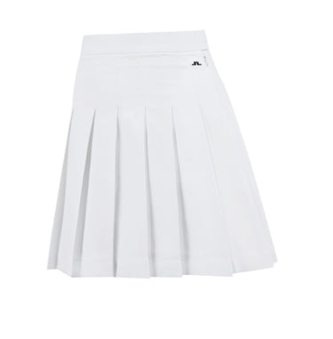 Short skirt