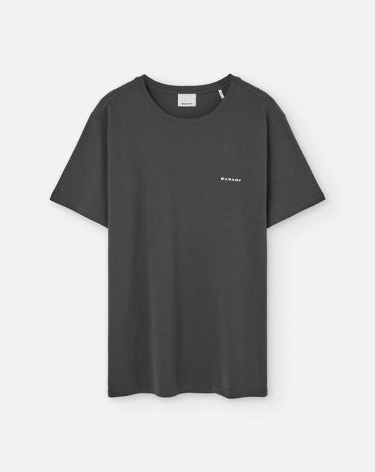 Short -sleeved t -shirt
