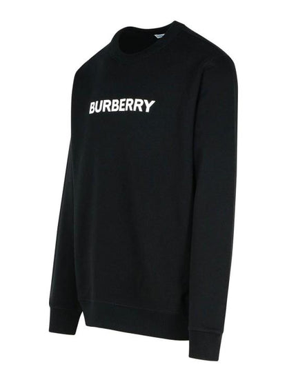 Long -sleeved t -shirt