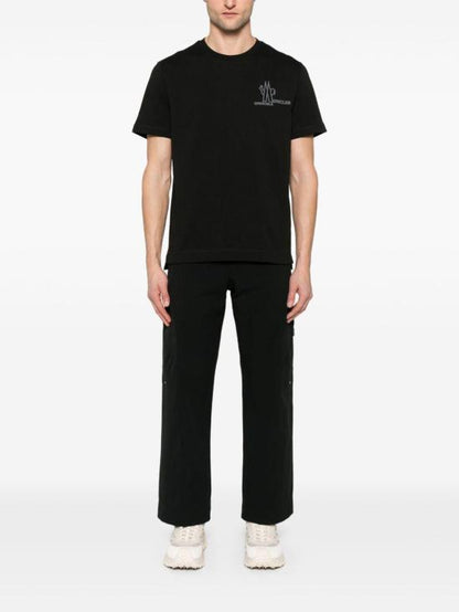 Short -sleeved t -shirt
