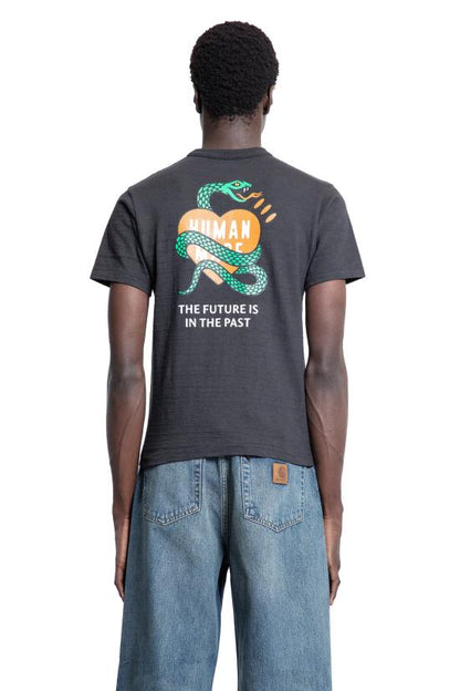 Long -sleeved t -shirt