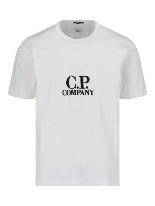 Short -sleeved t -shirt