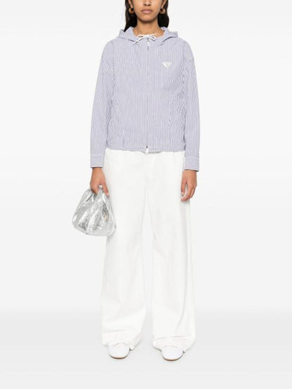 تي شيرت بغطاء للرأس