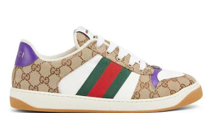 أحذية رياضية